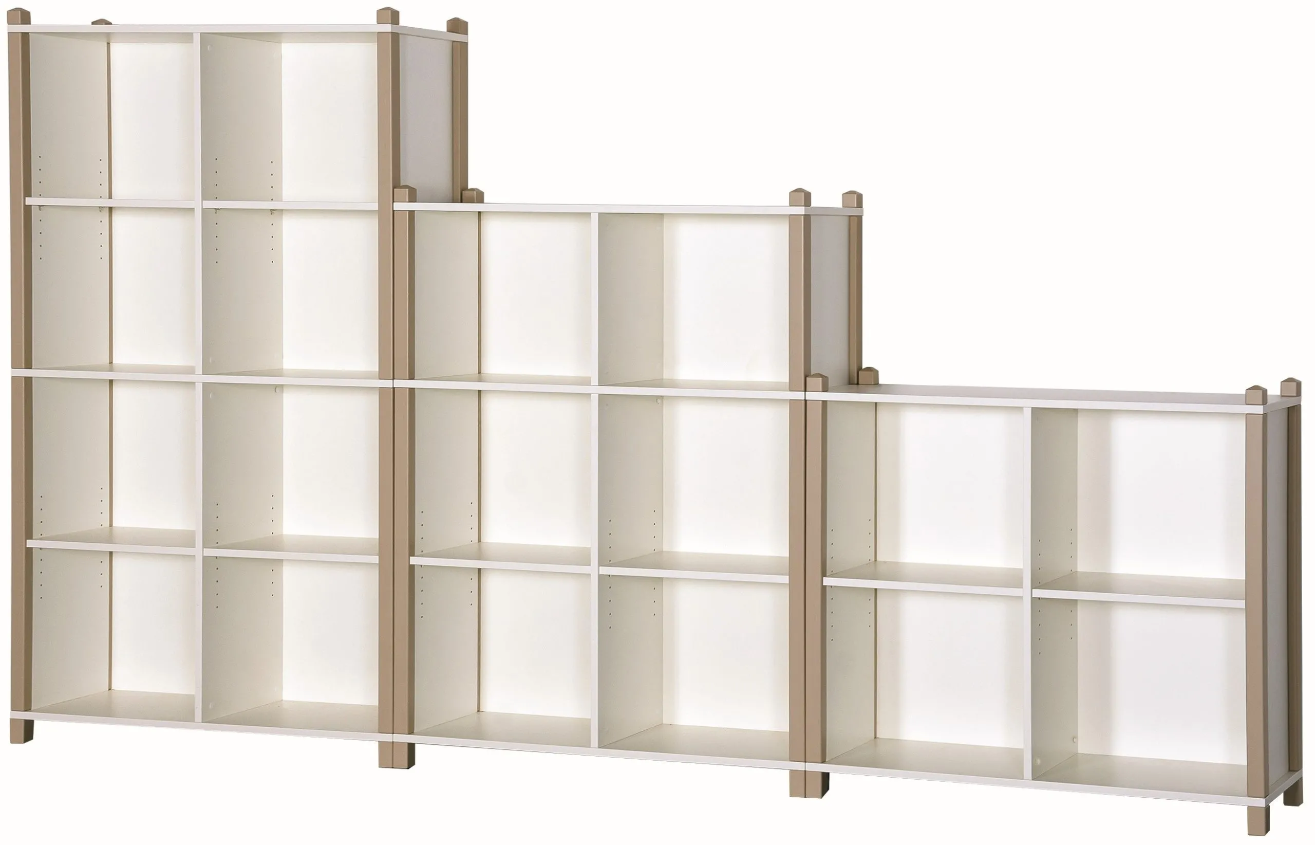 Stollenbücherregal, drei verschiedene Höhen