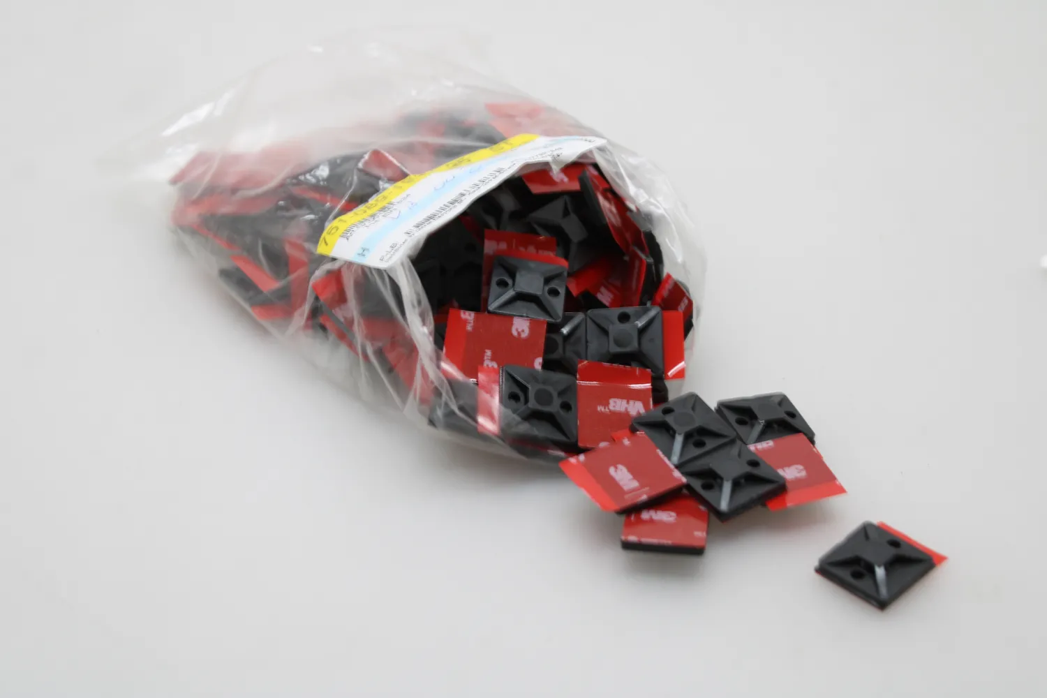 HellermannTyton MB3APT-I-PA66-BK Befestigungssockel selbstklebend 100 STÜCK