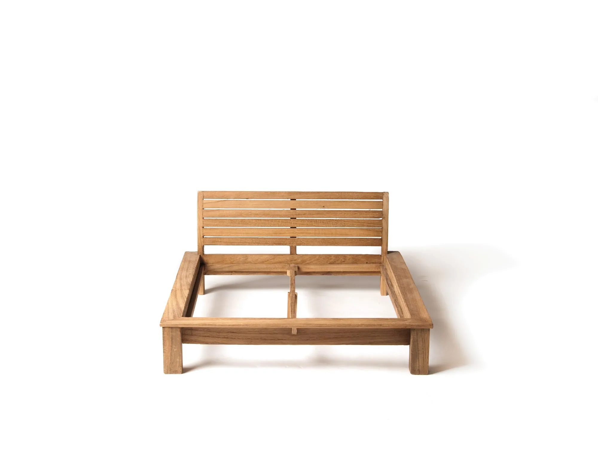 Bettrahmen 'Semarang' aus recyceltem Teak, natur, T 200 cm, B 160 cm, H 100 cm