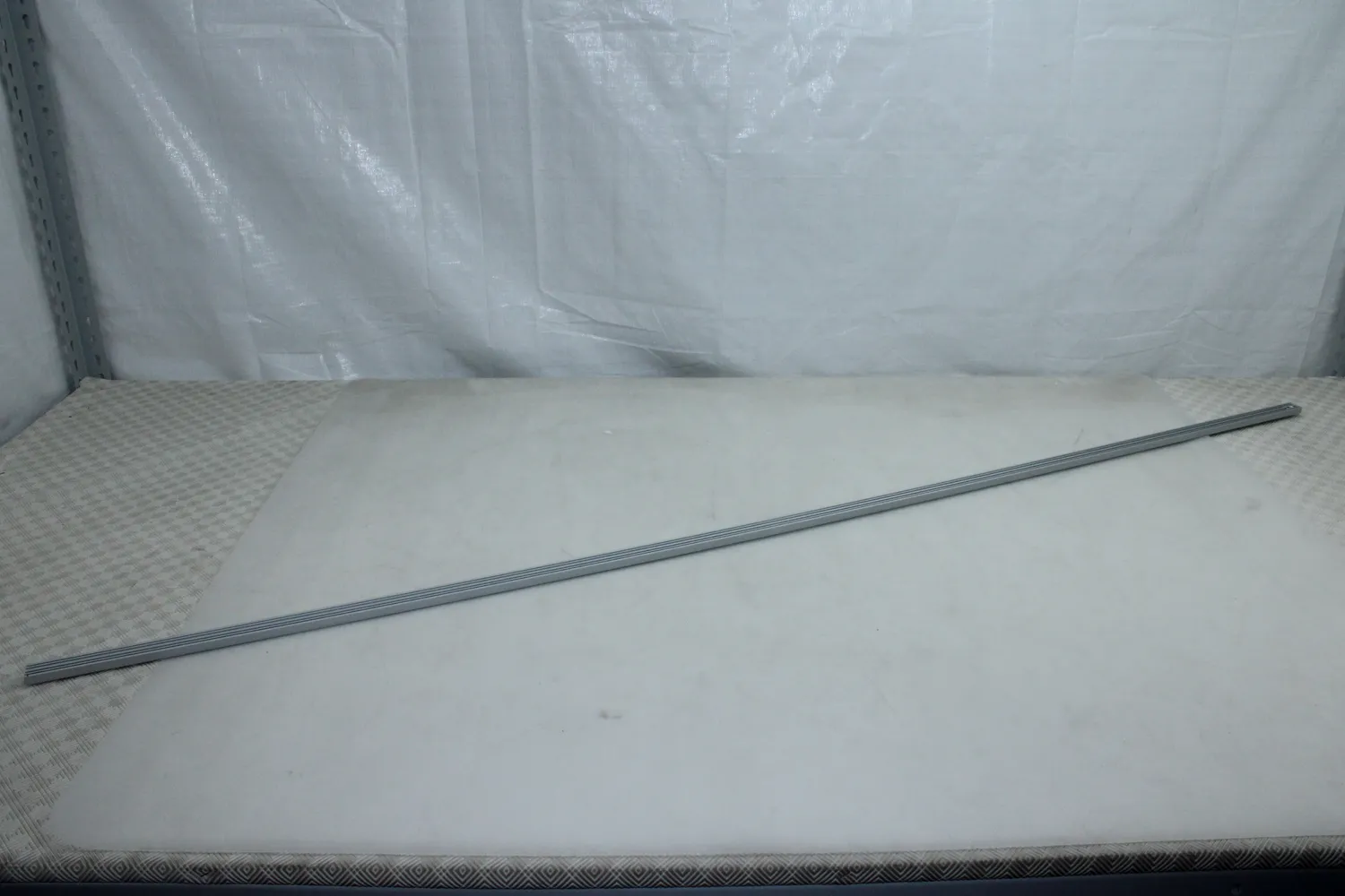 The Light Group S40120 SLC Pro B1 Aufbau Extra Low 2m Profilabdeckung Leuchte