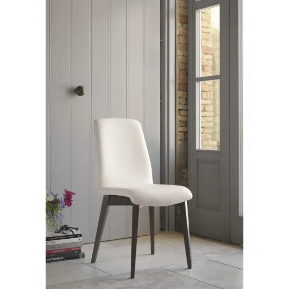 Stuhl Mia aus Holz und Ökoleder von Friulsedie