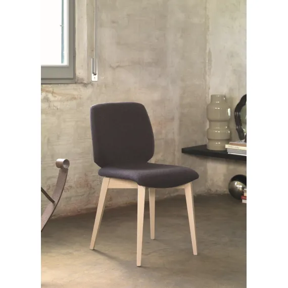 Holzstuhl mit Ökoleder oder Wolle Friulsedie Sasha