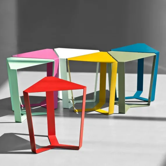 Dreieckiger Beistelltisch Meme Design Finity Big