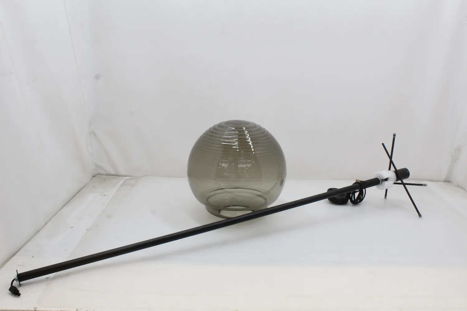 Vitruvio Stehleuchte Stehlampe Standleuchte Leuchte Lampe Schwarz Unvollständig B-Ware