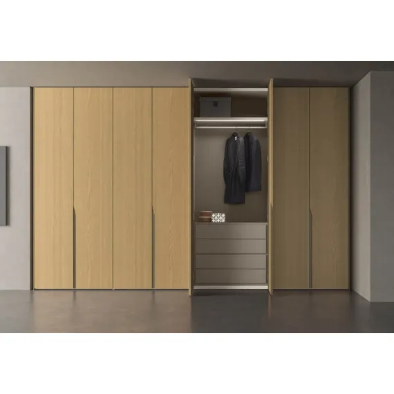 Moderner Manhattan-Kleiderschrank mit Drehtür und eingelassenem Griff Pianca