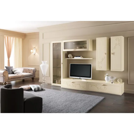 Klassische ausgestattete Wand 107