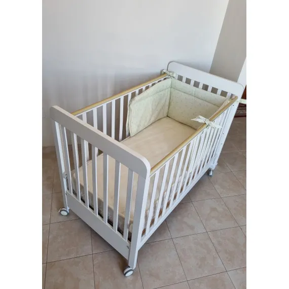 Kinderbett mit Matratze und Stoßstange für Neugeborene Colombini Outlet