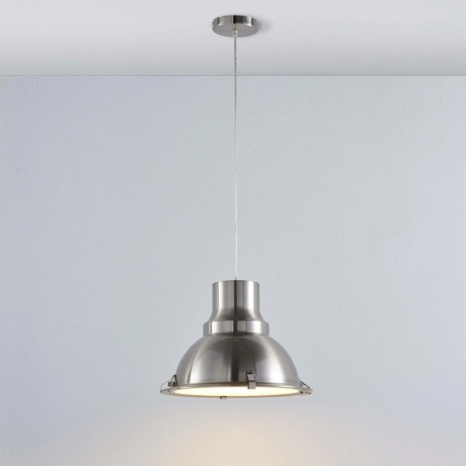 Lindby Pendelleuchte Letty Hängelampe Deckenlampe Leuchte E27 Industriell Nickel B-Ware