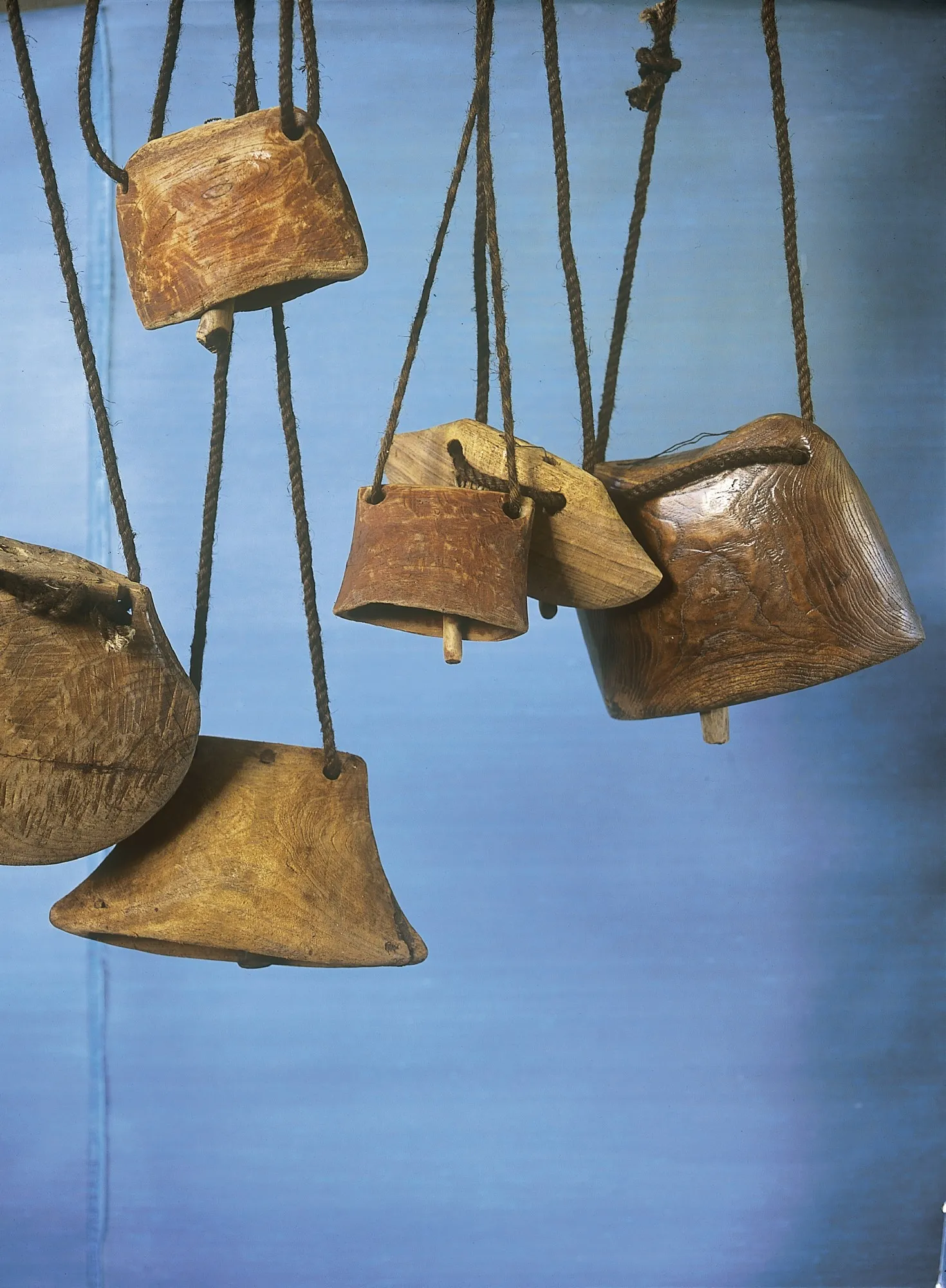 Antike hölzerne Kuhglocke S, natur, T 15 cm, B 11 cm, H 8 cm