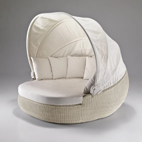 Sphera-Liege mit Rosa Splendiani-Kissen