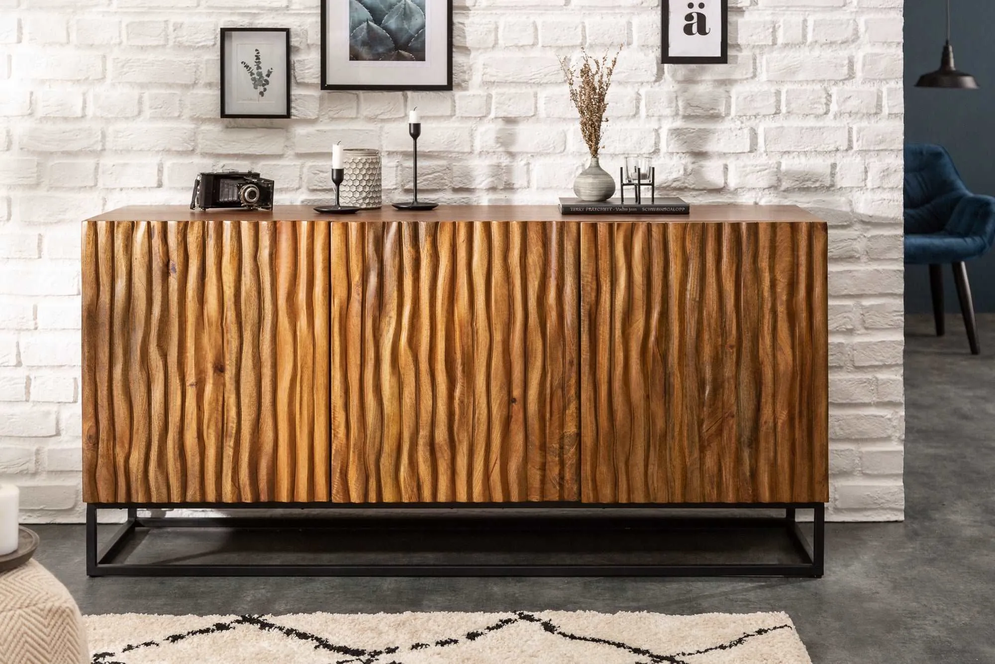 AMAZONAS Massives Sideboard 160cm Mangoholz natürliches Front Design
