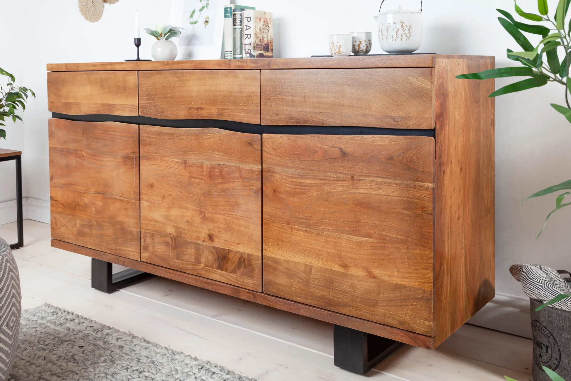 MAMMUT Massives Sideboard 160cm Akazie Metall Baumkante