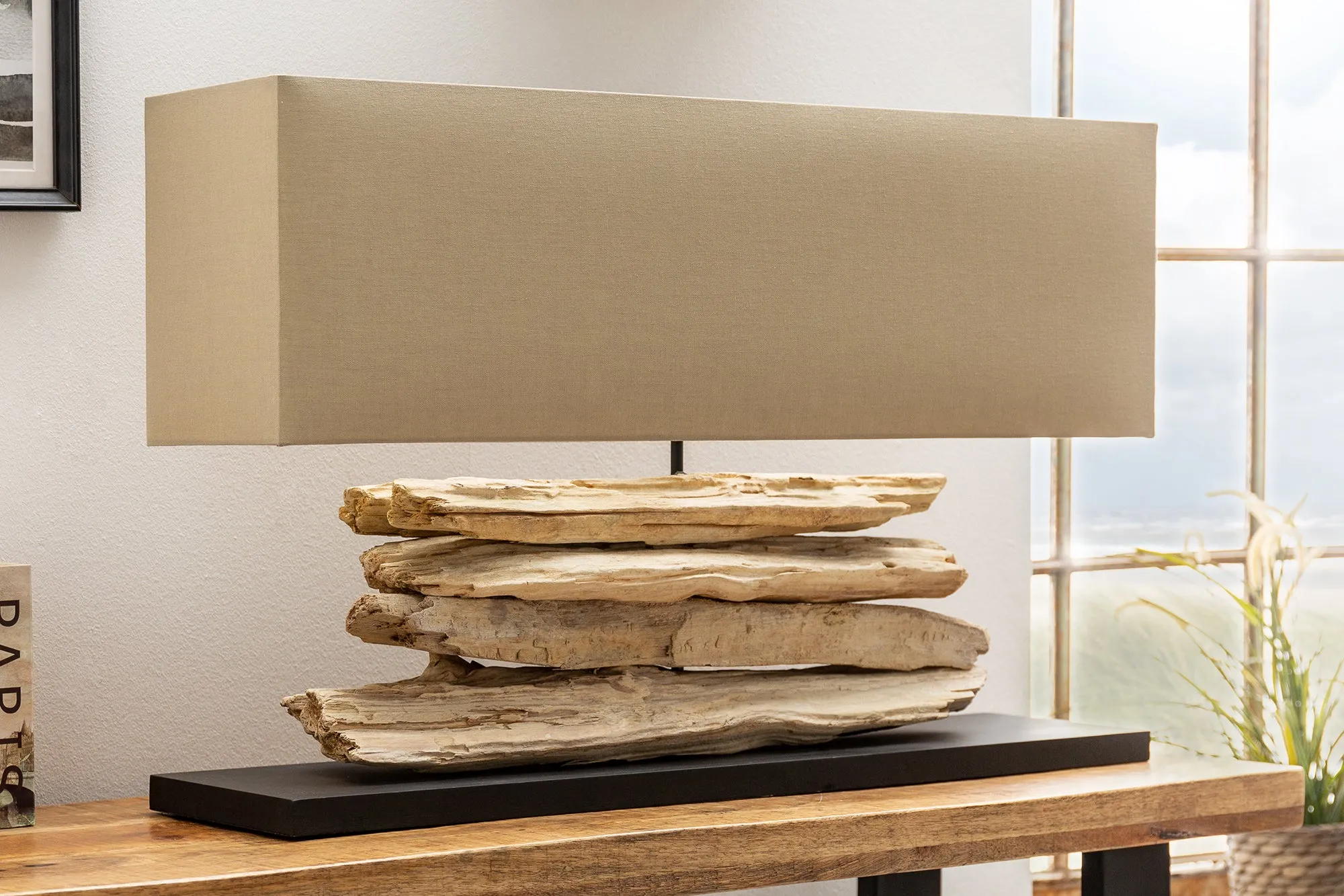 RIVERINE Handgearbeitete Tischlampe 80cm beige Treibholzfuß mit Leinenschirm