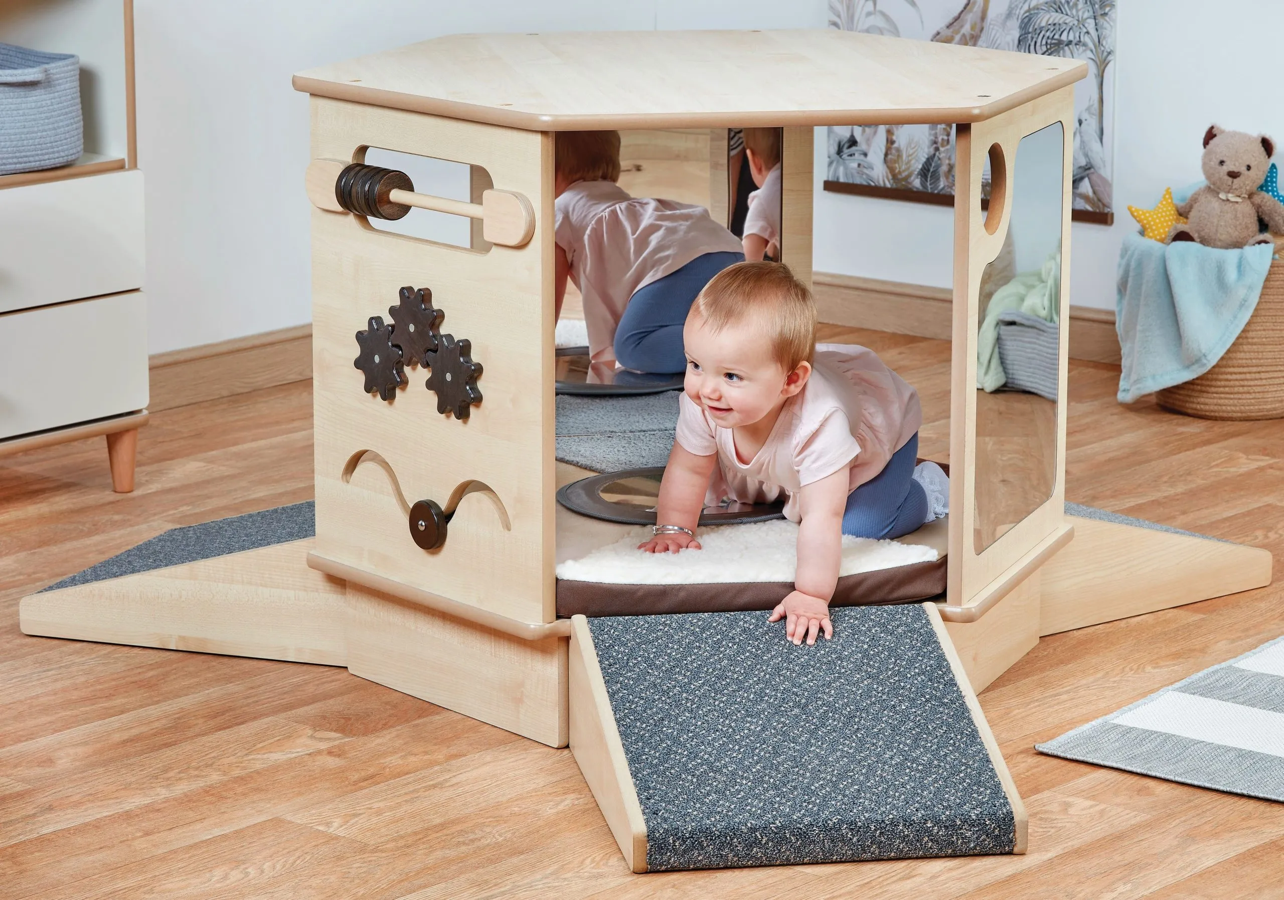 Millhouse Motorikhaus mit Rampen, Spiegeln und Bodenkissen