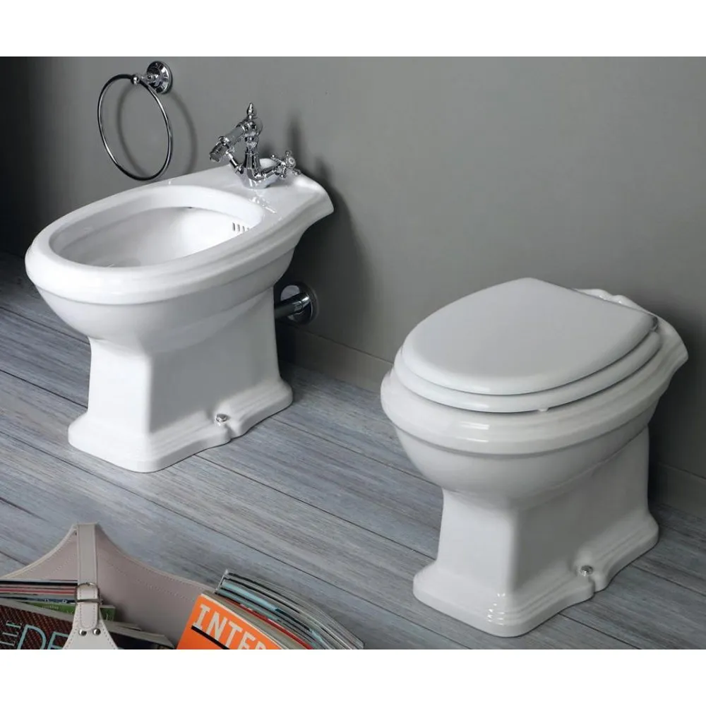 SET SANITÄRANLAGEN ARCADE WC WANDANSCHLUSS MIT WC SITZ UND BIDET MIT RAND