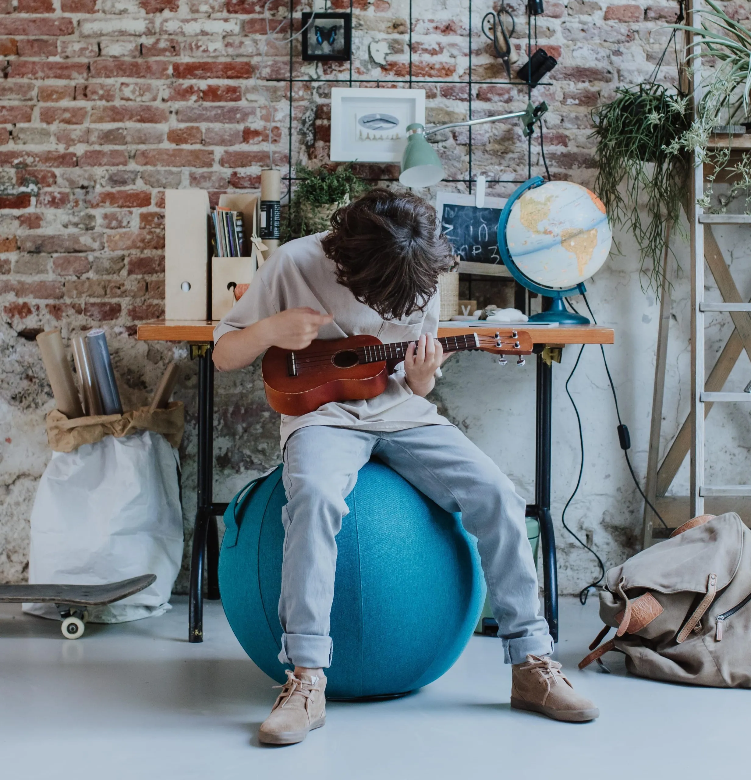 VLUV aufblasbarer Sitzball “BOL STOV” mit Stoffbezug