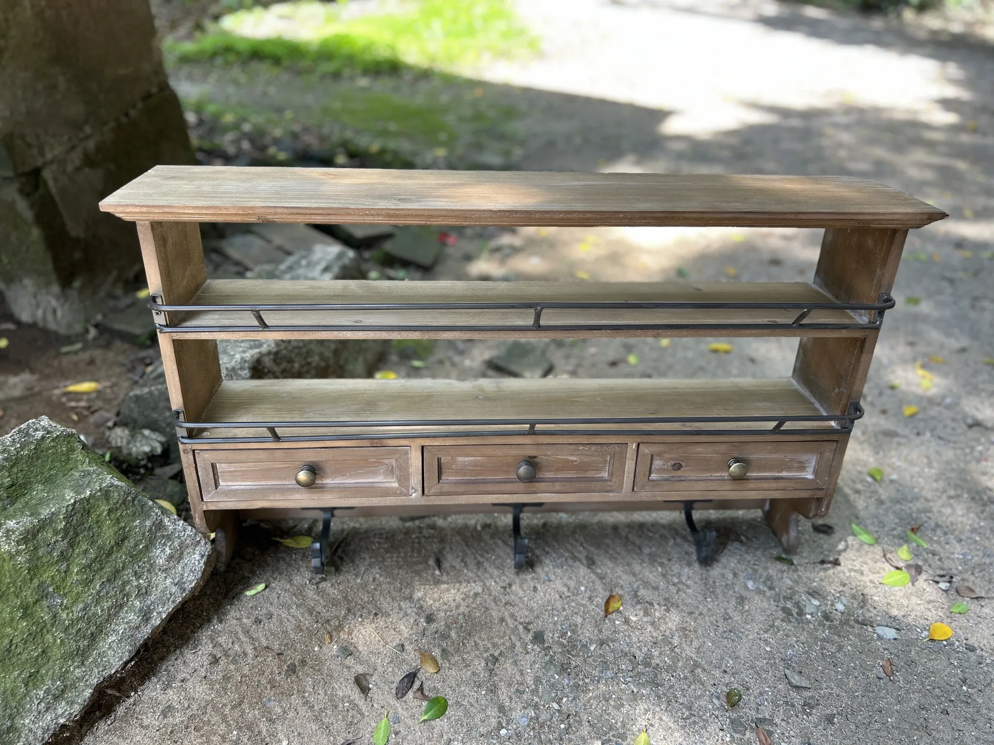 Wandregal mit Haken, B 80 cm, T 16 cm, H 48 cm