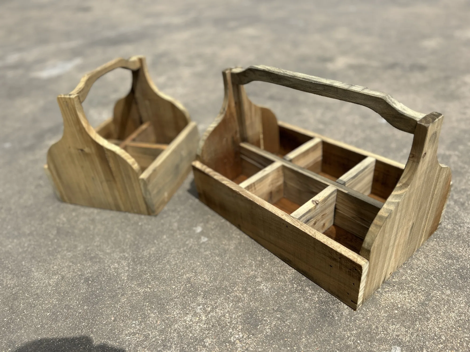 Flaschenhalter, recyceltes Kiefernholz, B 38 cm, T 24 cm, H 25 cm