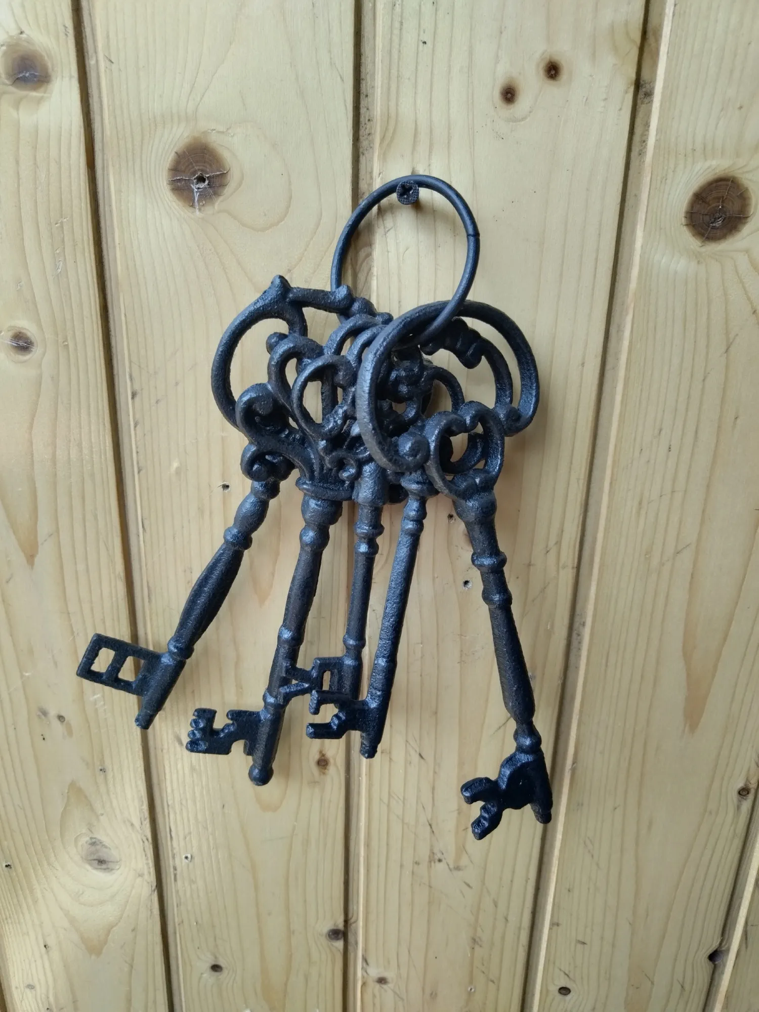 Schlüsselbund, aus Gusseisen, B 8 cm, T 7,5 cm, H 28,5 cm