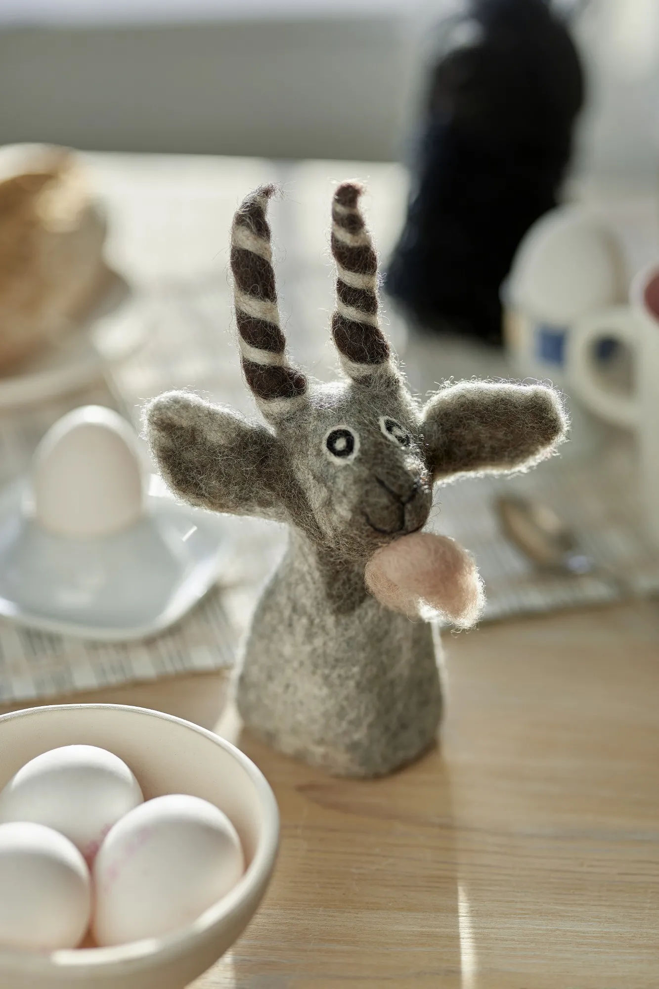 Eierwärmer 'Ziege' aus Filz, grau, H 20 cm, Ø 8 cm