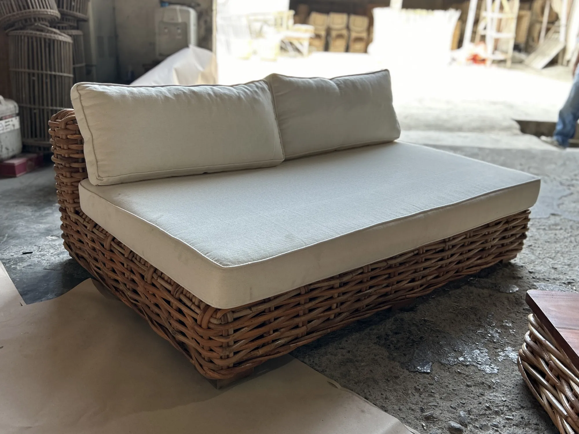 Zweisitzer 'Oceana', braun/weiß, B 160 cm, T 110 cm, H 57 cm