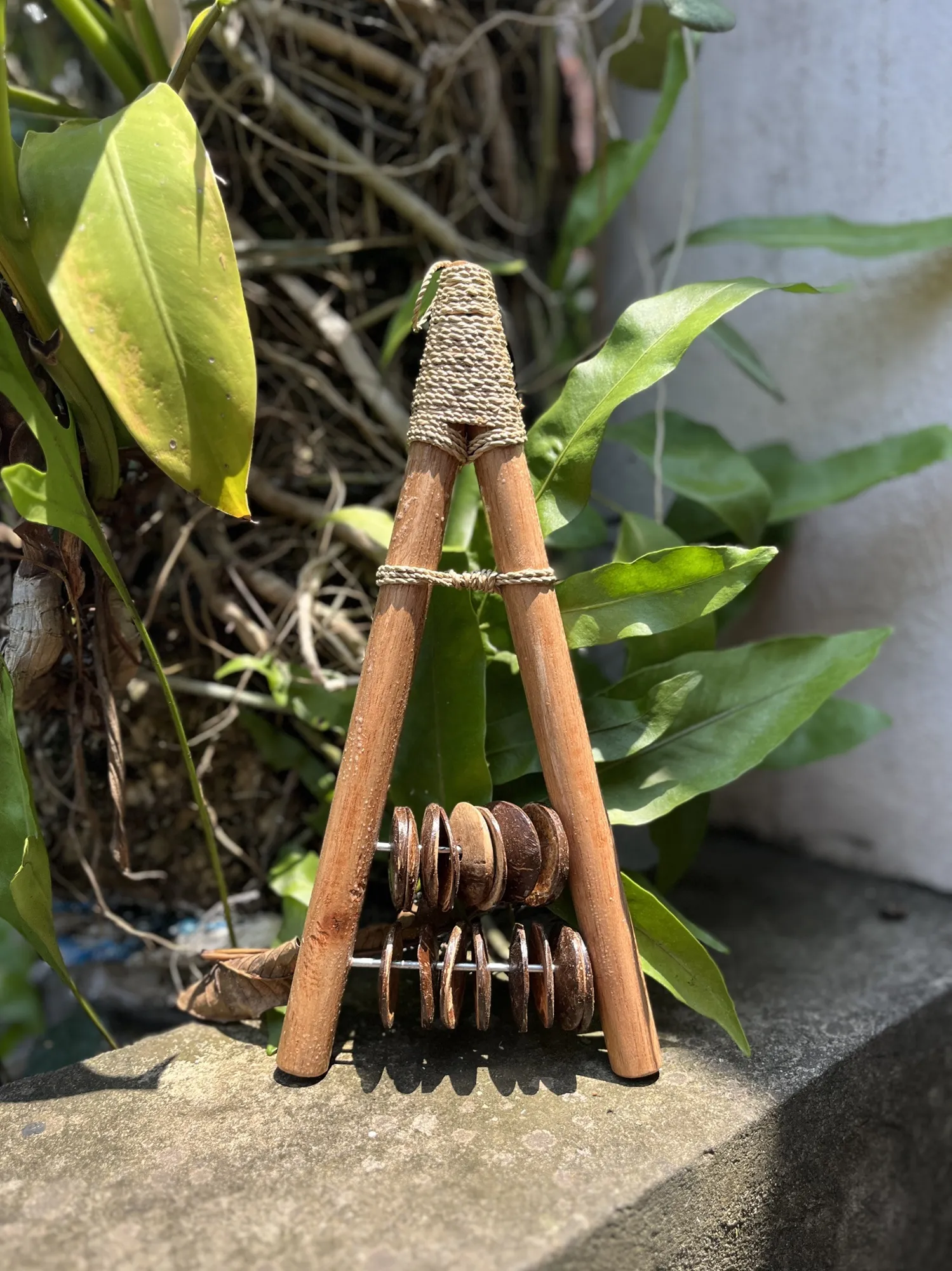 Balinesische Rassel, H 27 cm, B 13 cm, L 3,5 cm