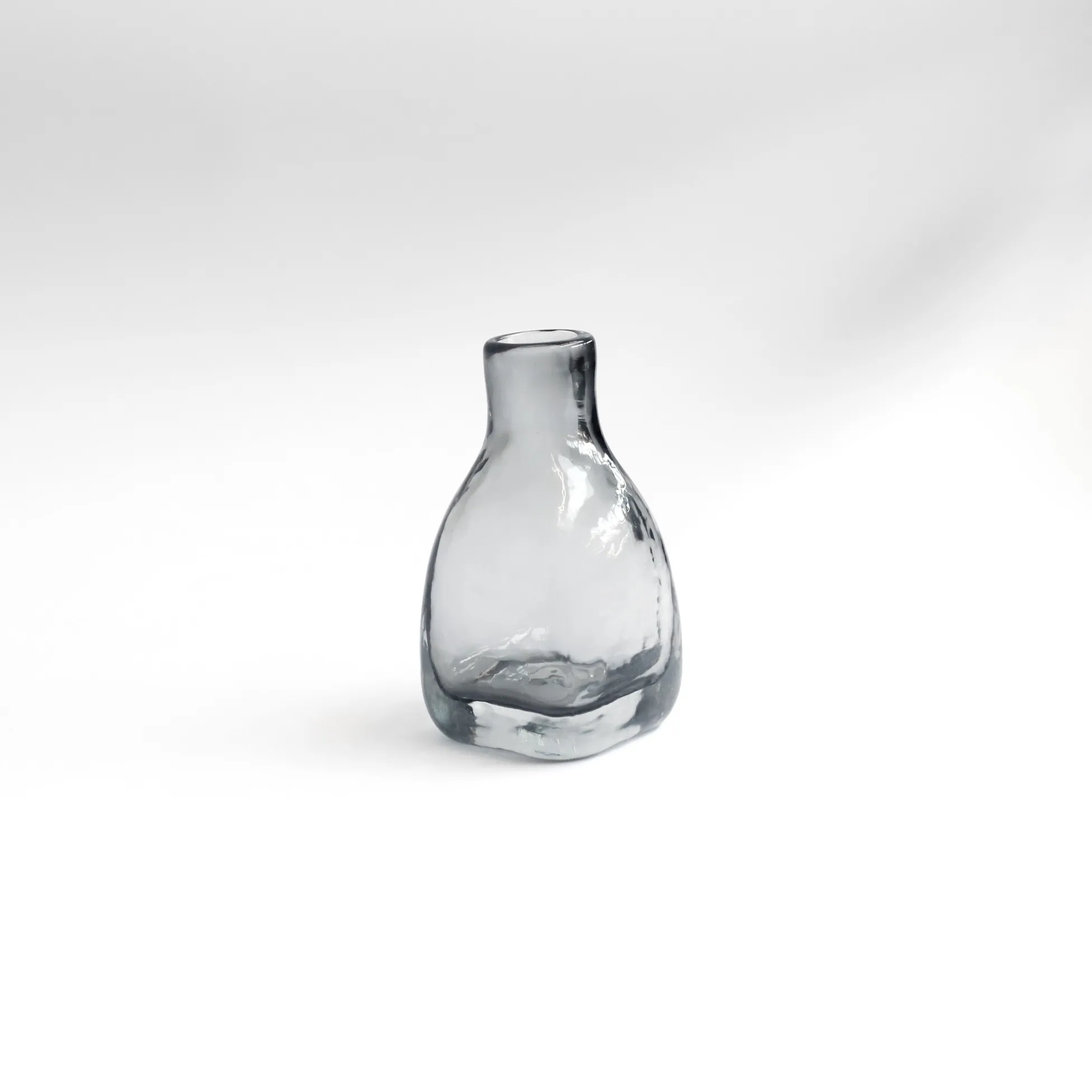 Glasvase 'Pidot gris', grau, B 8 cm, L 8 cm, H 14 cm