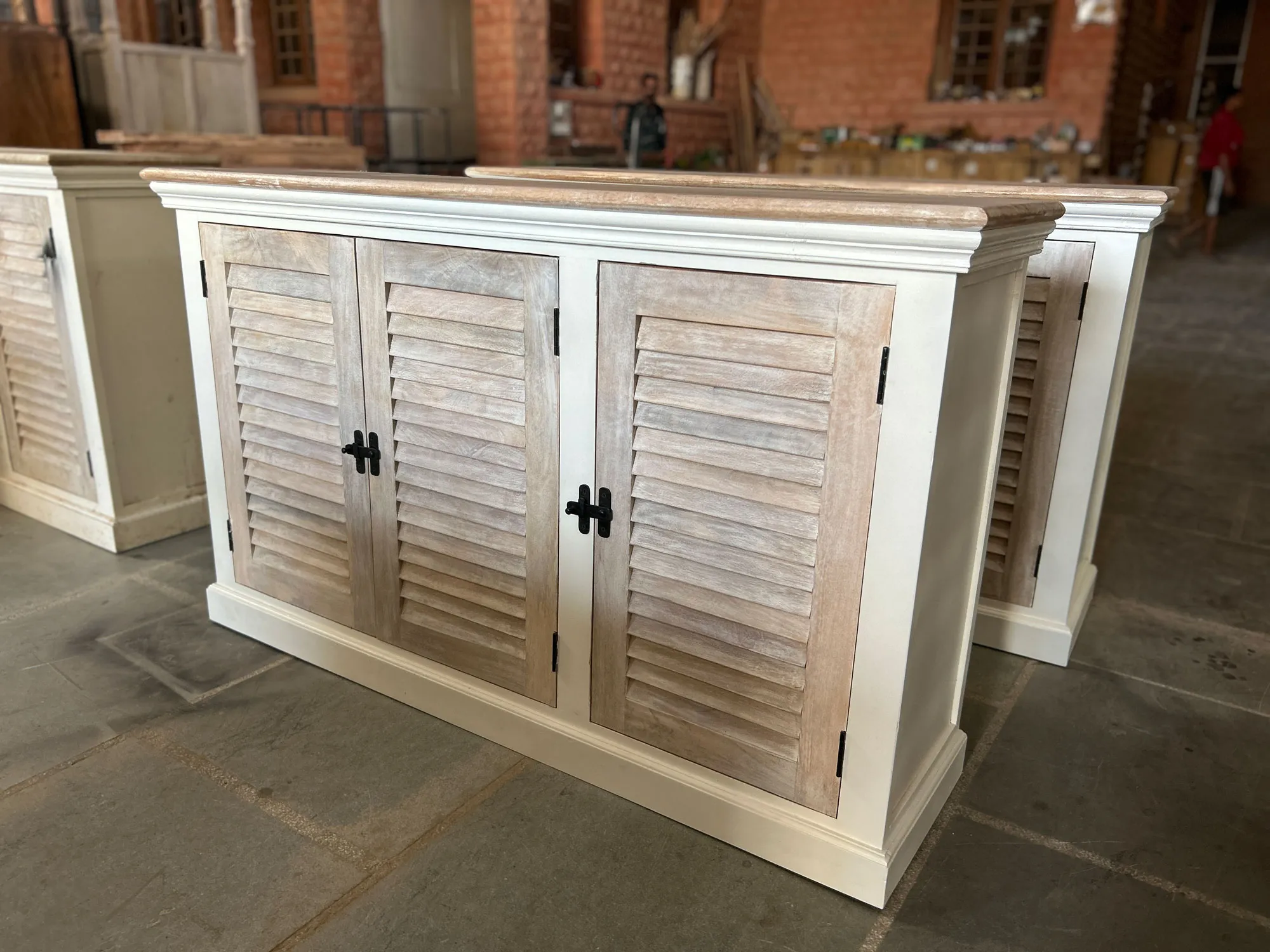 Sideboard 'Douville', weiß, natur, B 150 cm , L 40 cm, H 90 cm