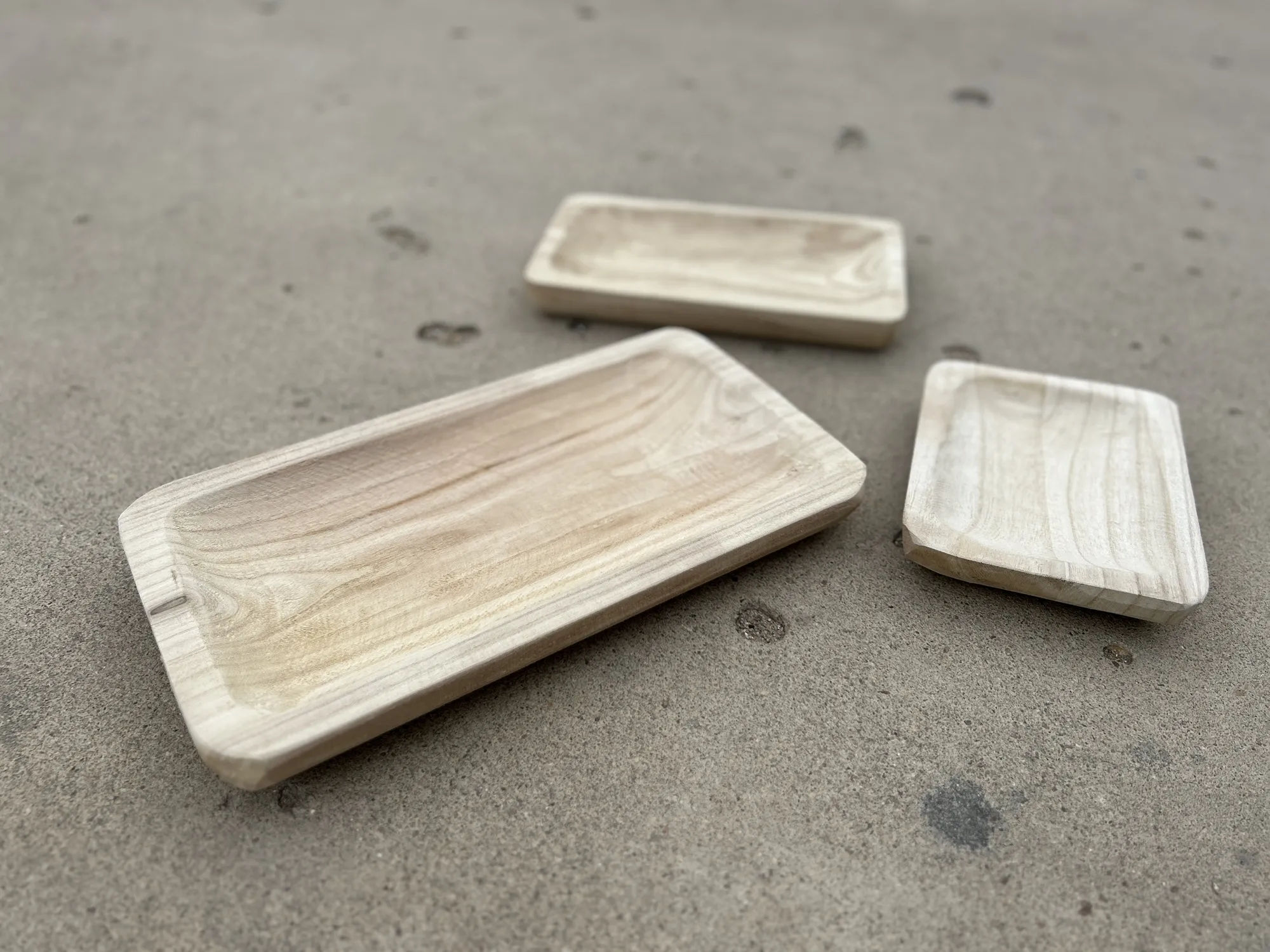 3er Set Tabletts aus Paulowniaholz, natur