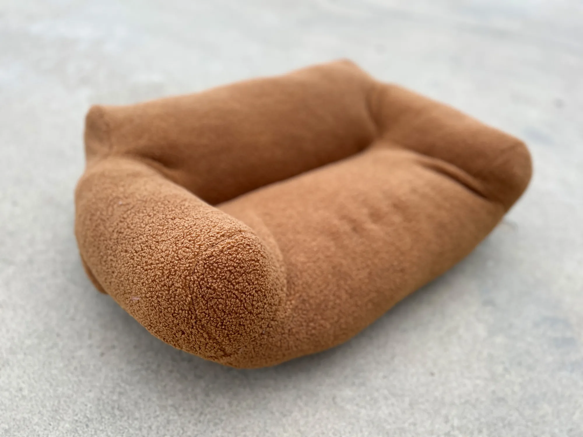 Hundesofa braun, auch für Katzen geeignet, B 48 cm, L 30 cm, H 22 cm