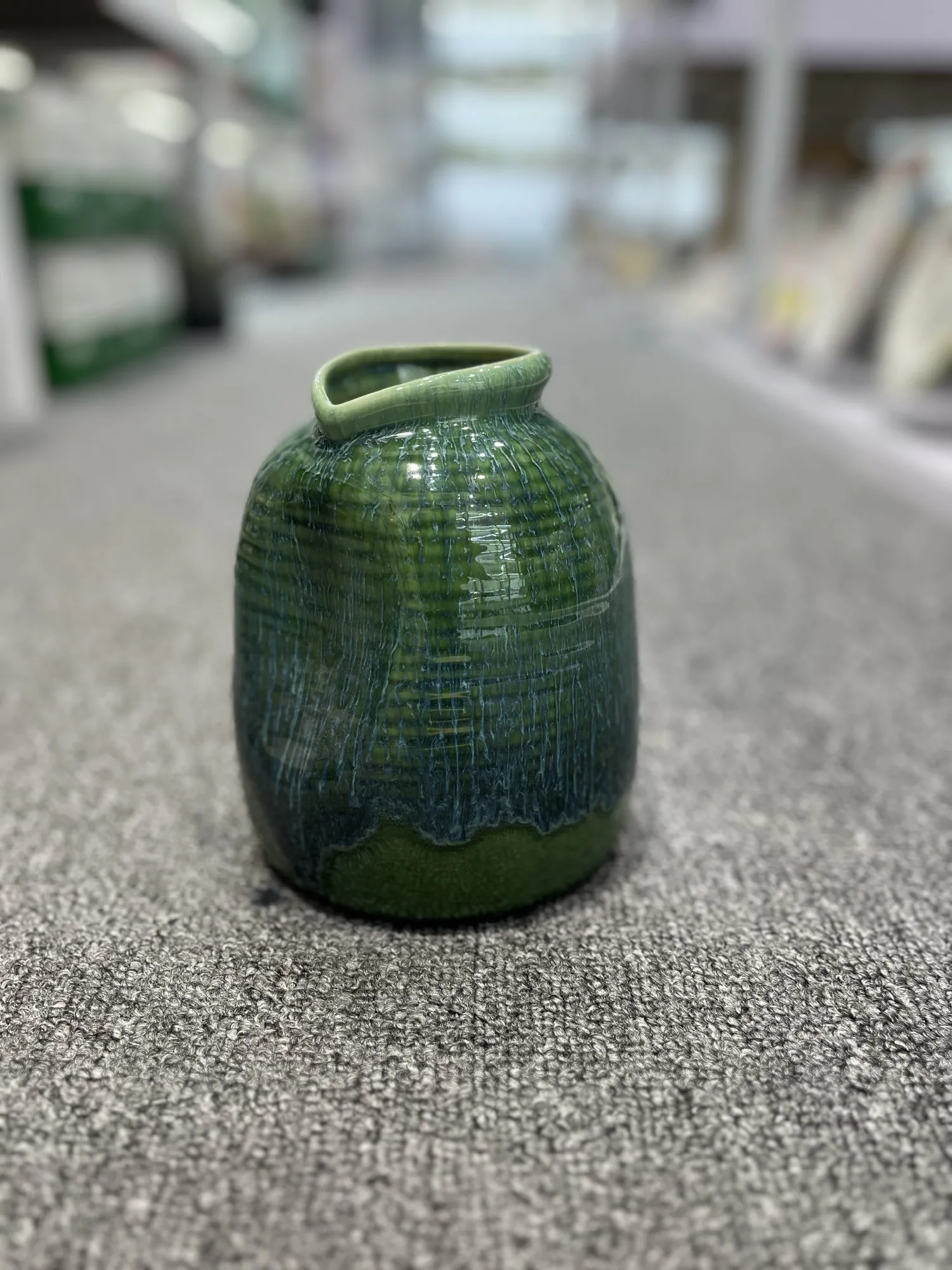 Porzellanvase 'Pidotte', blau-grün, B 14,5 cm, L 14 cm, H 17,5 cm