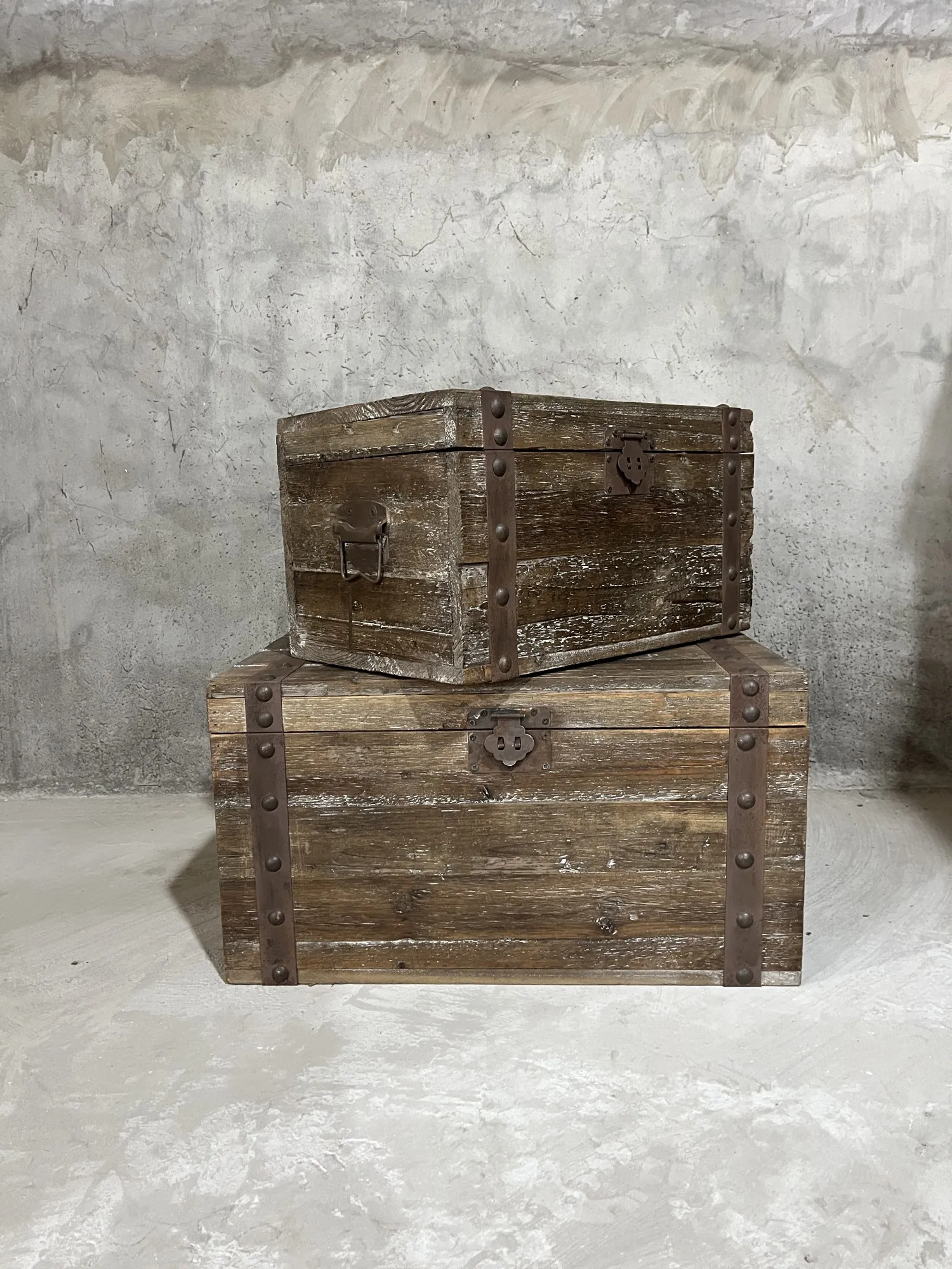 2er-Set Holztruhe, aus Tannenholz