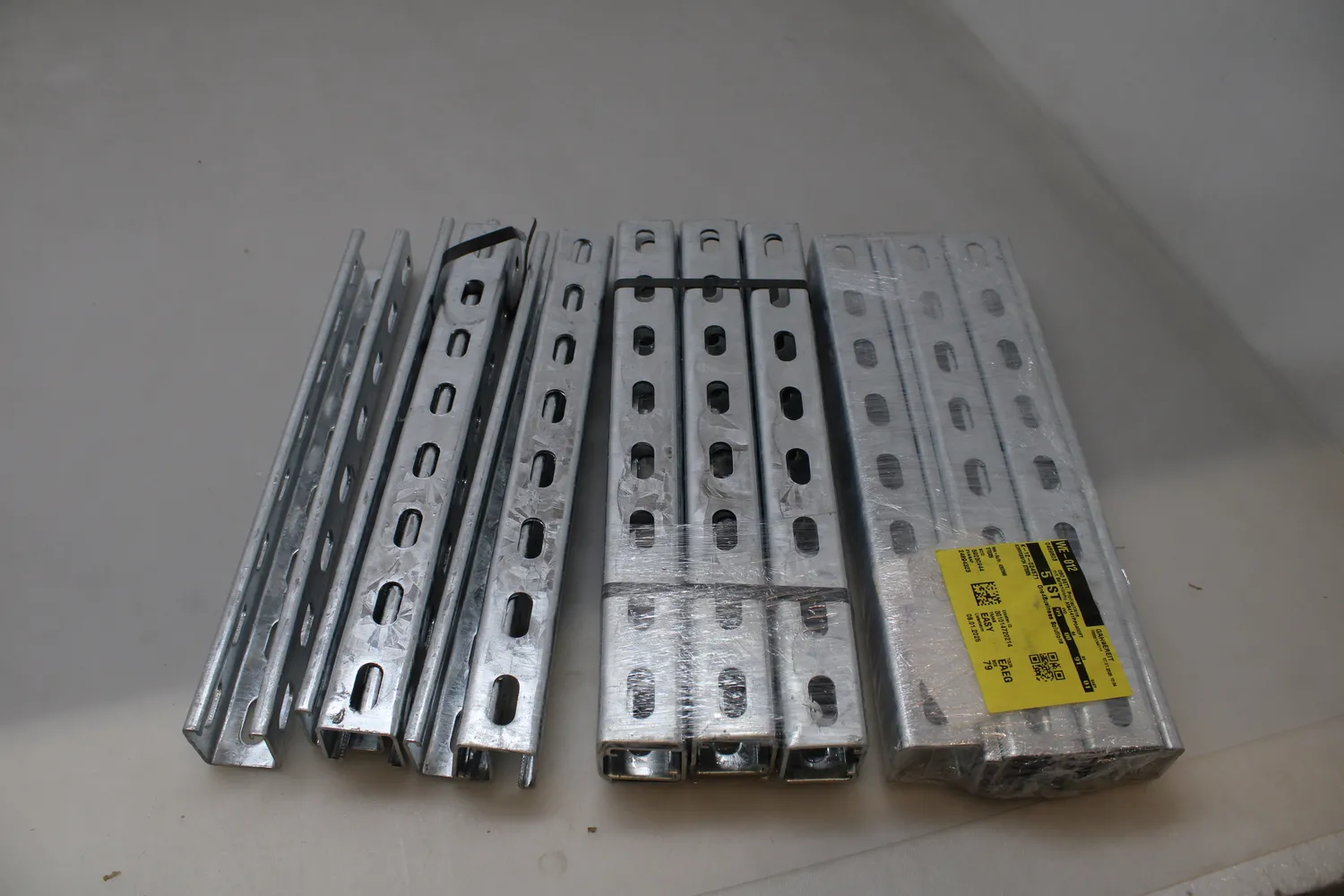 OBO Bettermann 1122501 Profilschiene Schiene LxBxH 400 x 41 x 41 mm 1 St. Metall