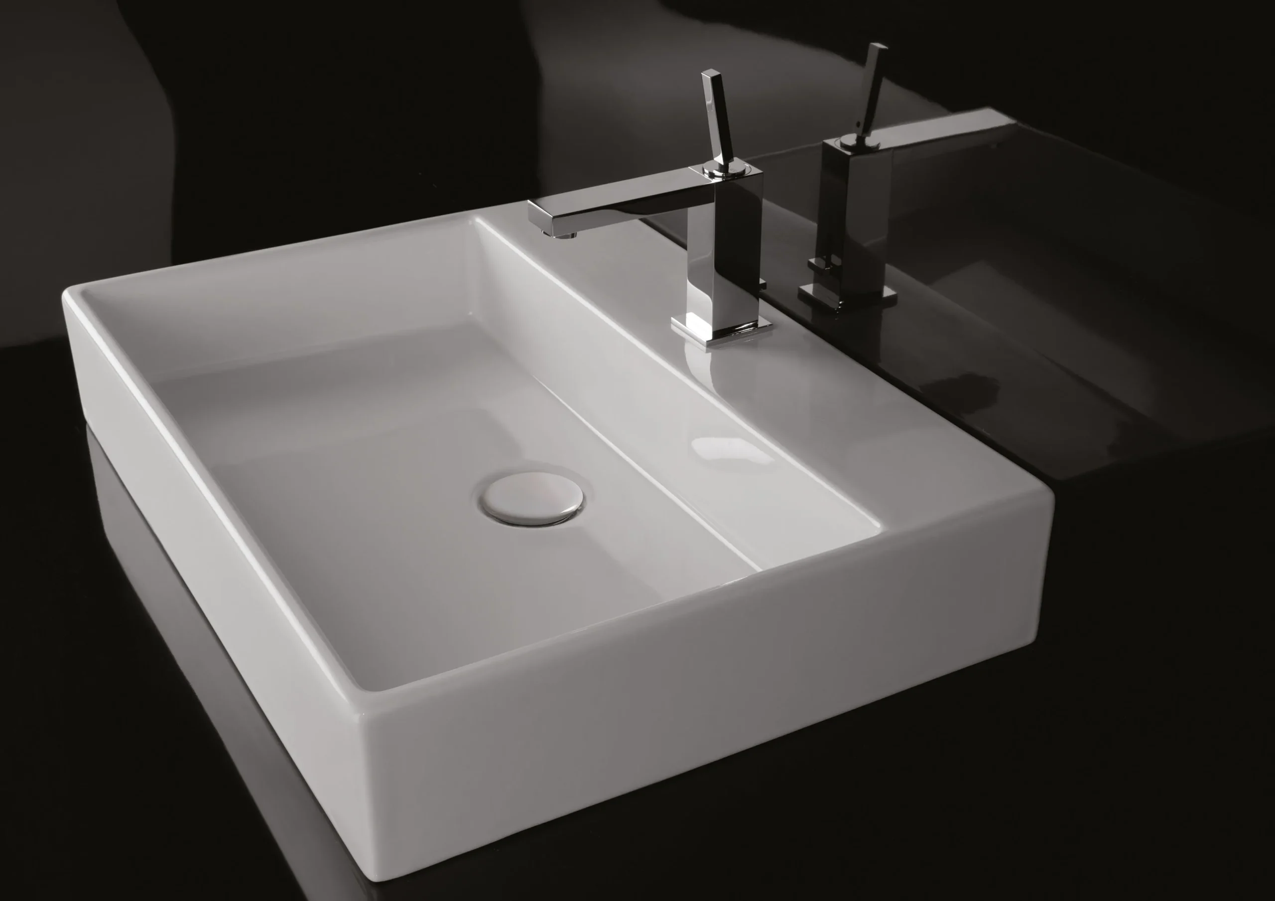 Wandwaschtisch „Genf“, mit Überlauf, mit Hahnlochbohrung 60 × 45 cm in Weiß