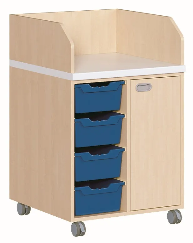 Fahrbare Wickelkommode mit 4 ErgoTray Boxen und Tür oder offenes Regal